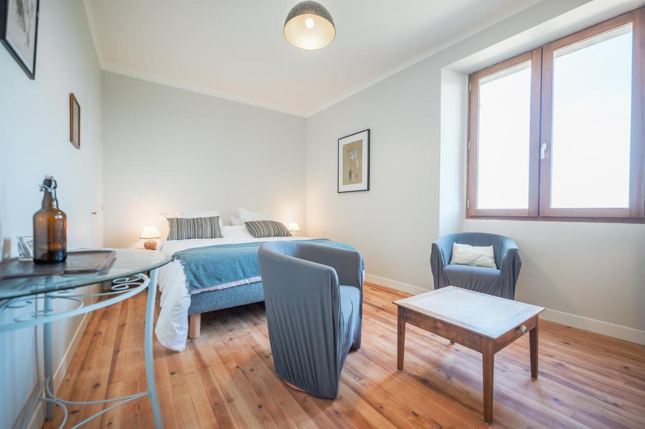 Chambres Et Table D'Hotes - Les Jardins De La Longagne Saussenac Εξωτερικό φωτογραφία