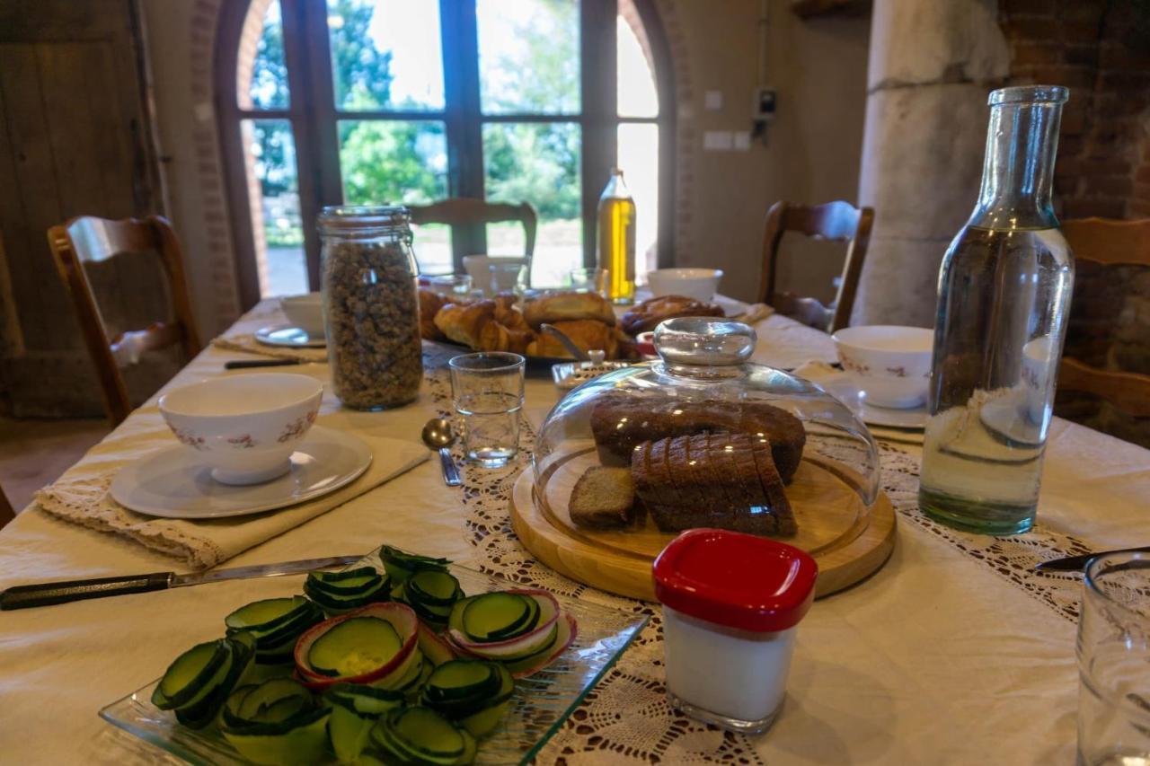 Chambres Et Table D'Hotes - Les Jardins De La Longagne Saussenac Εξωτερικό φωτογραφία